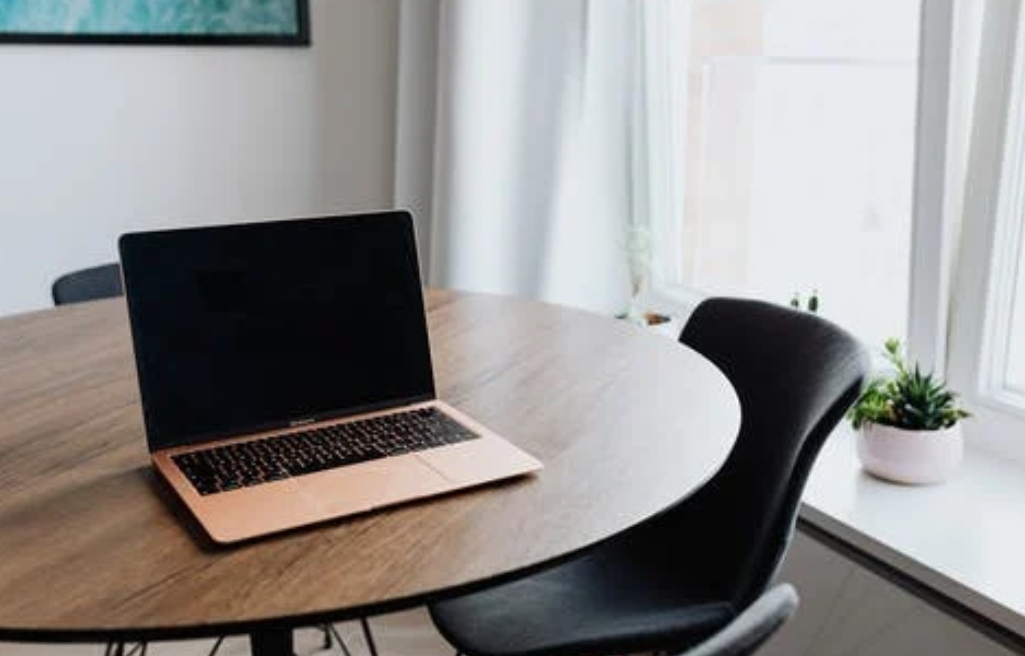 PDF文件进行页面裁剪其实不难，如何操作小编带大家看看