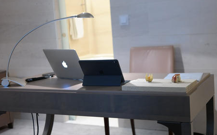 如何给PDF页面添加图片背景?用这招超简单