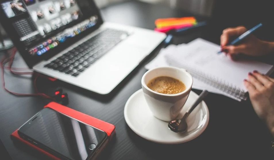 高级PDF编辑器可以擦掉任何你不想要的东西！