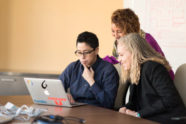 高级PDF编辑器图片合并怎样进行操作？