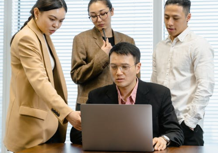 pdf转图片免费转换器应该如何选择？高级PDF编辑器如何将pdf转图片？