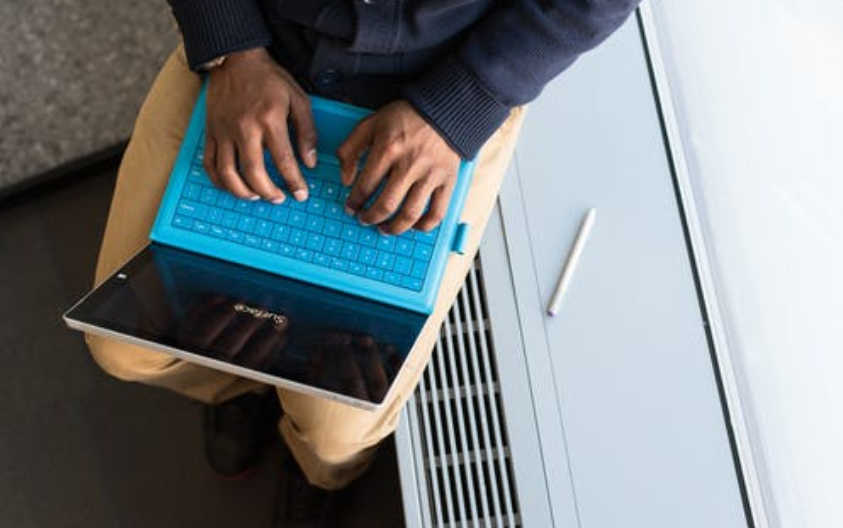 拆分合并pdf什么工具好用？高级PDF编辑器怎么免费操作？