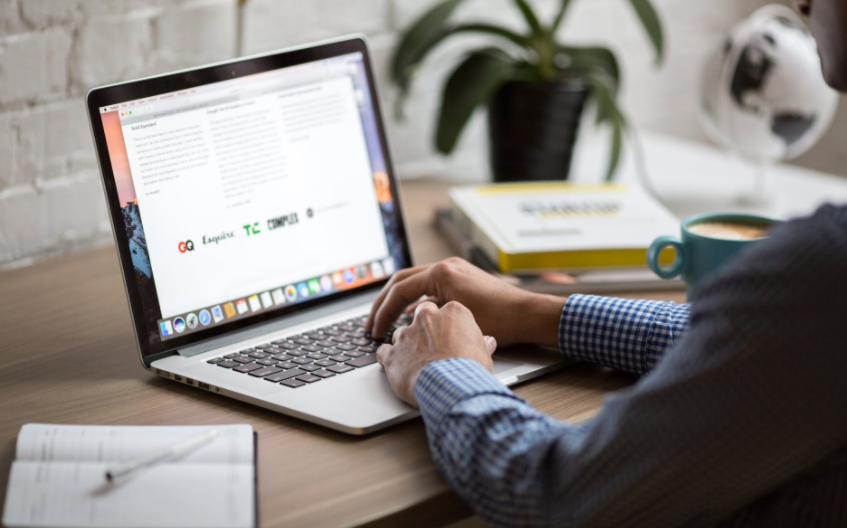 使用高级PDF编辑器将pdf合并的方法是什么？