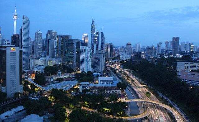 有没有PDF免费拆分的工具呢？高级PDF编辑器该如何使用？