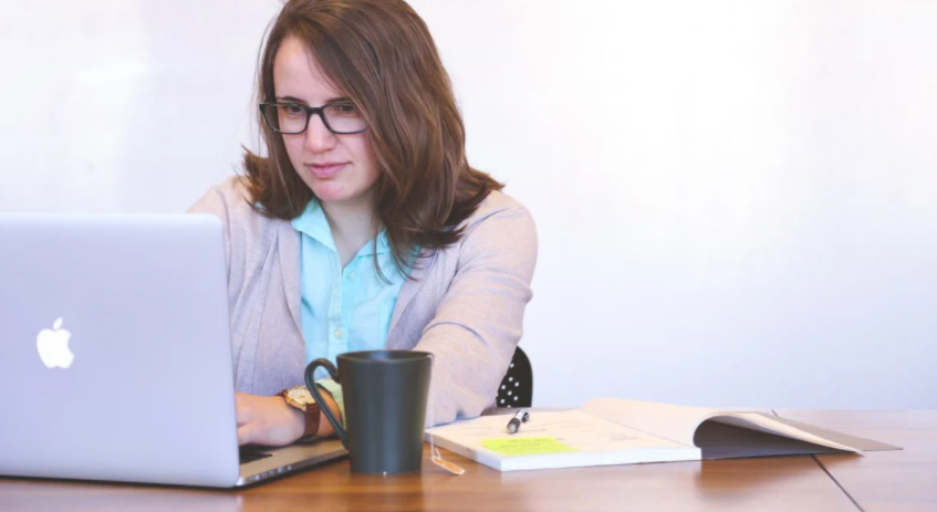 什么编辑工具能免费编辑pdf？高级PDF编辑器怎么编辑pdf？