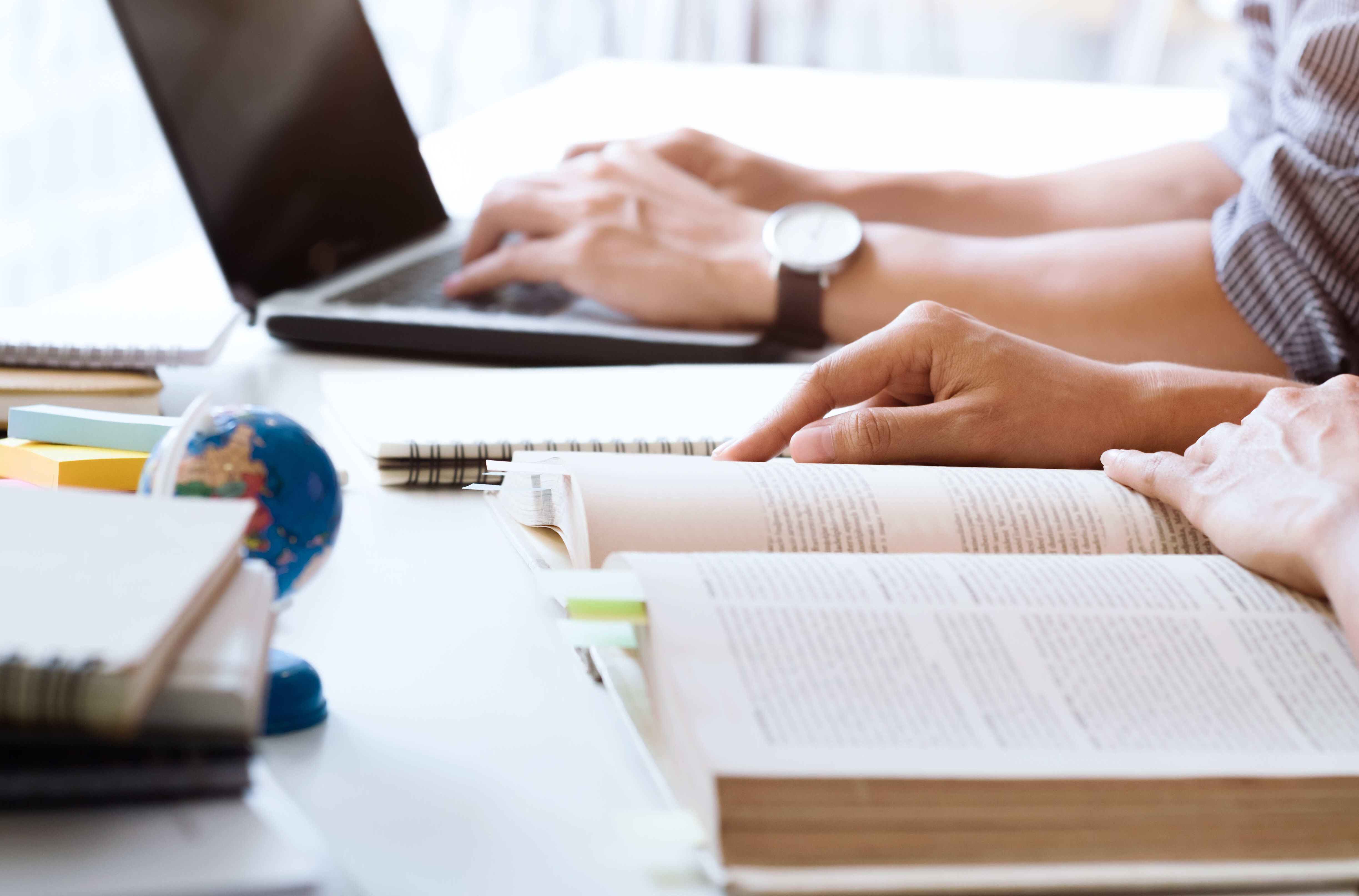 高级PDF编辑器怎么隐藏工具栏？PDF怎么在线转换成图片