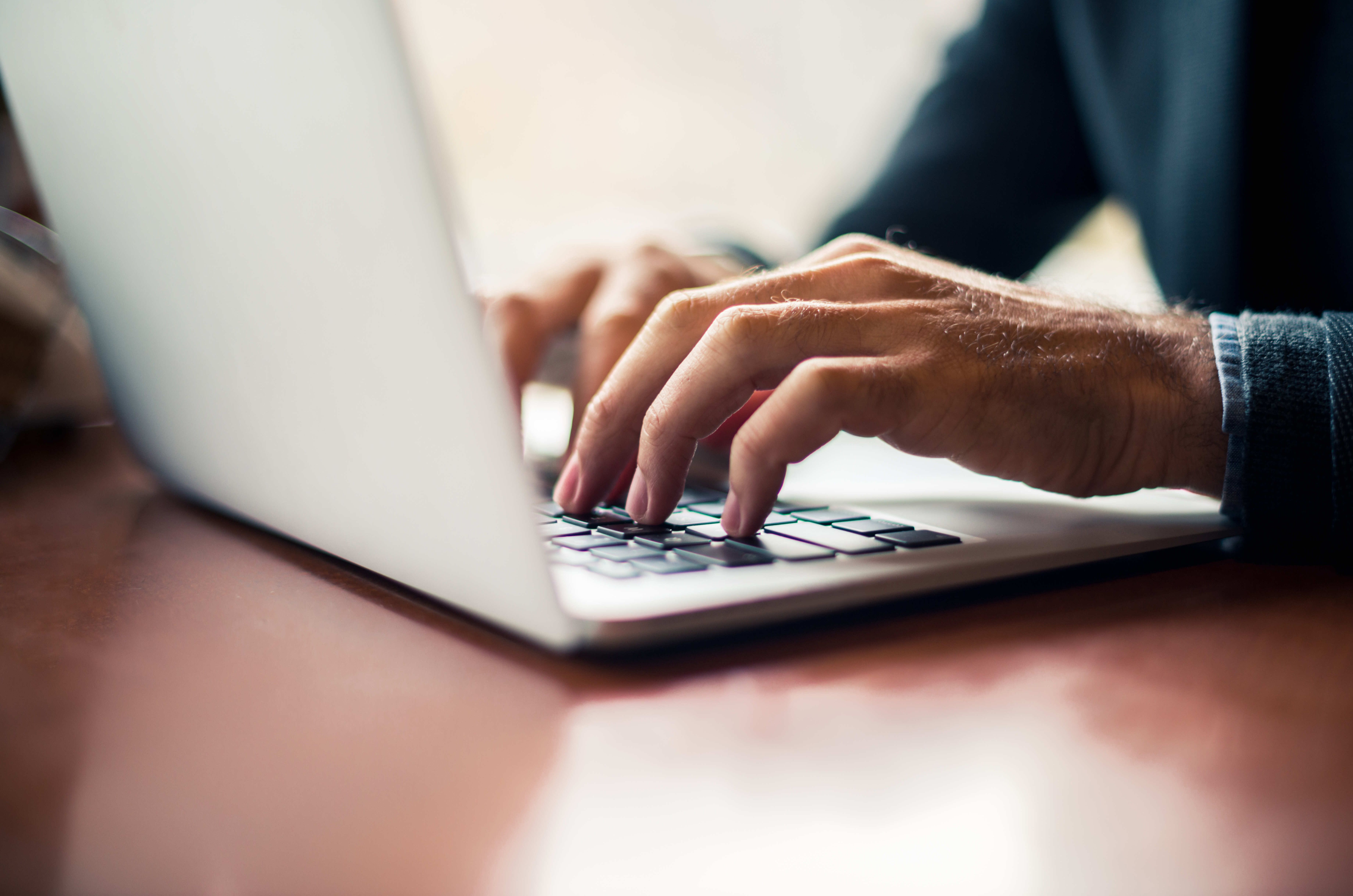 word免费转换成pdf怎么转？高级PDF编辑器能防止转换过程中文件不被破坏吗？