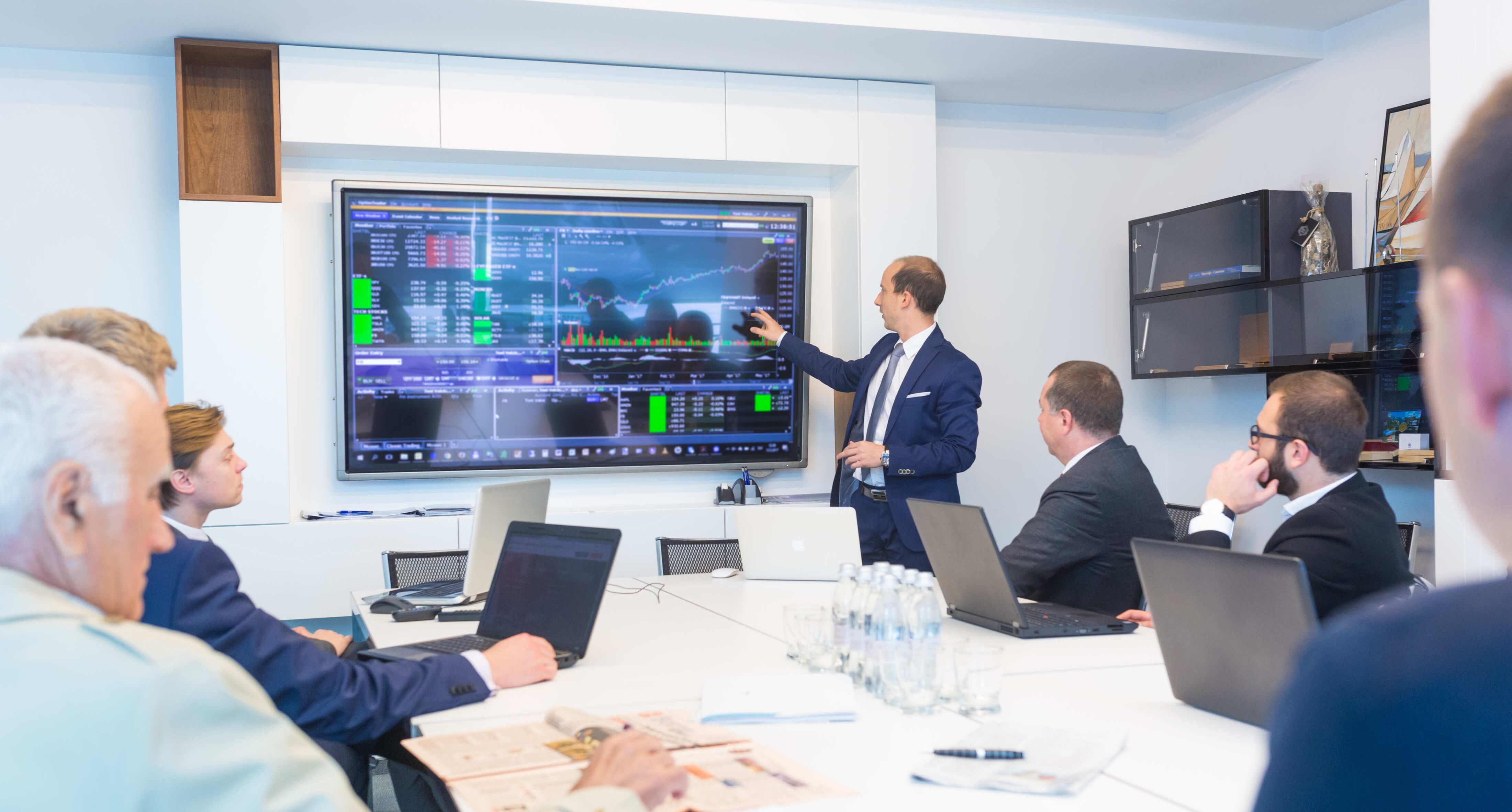 图片怎么免费转换成pdf？高级PDF编辑器如何操作？