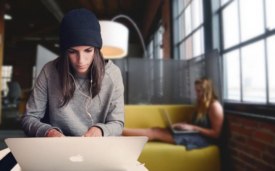 如何快速筛查PDF文档里的错别字?