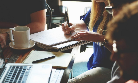 职场小白快来学习一招,PDF转word!