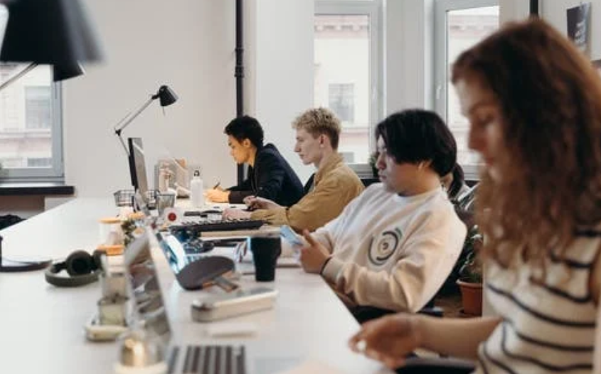 使用高级PDF编辑器工具编辑pdf文字以及pdf文档如何进行裁切？