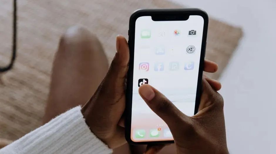 领导是怎么做决策的？10份最新研报速领！单身经济/医美/大健康/女性…