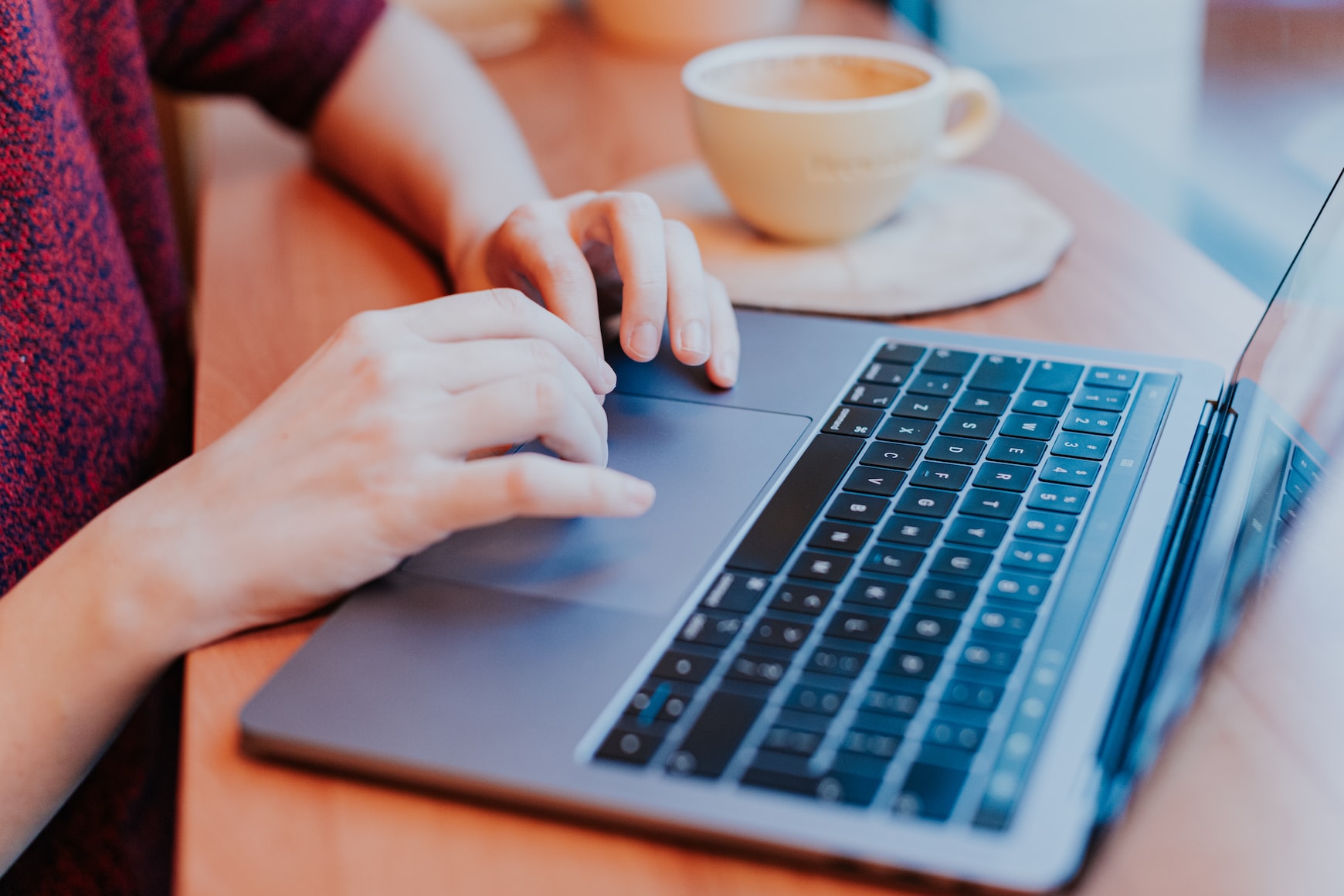 怎么设置PDF夜间阅读模式?PDF夜间阅读模式如何开启?